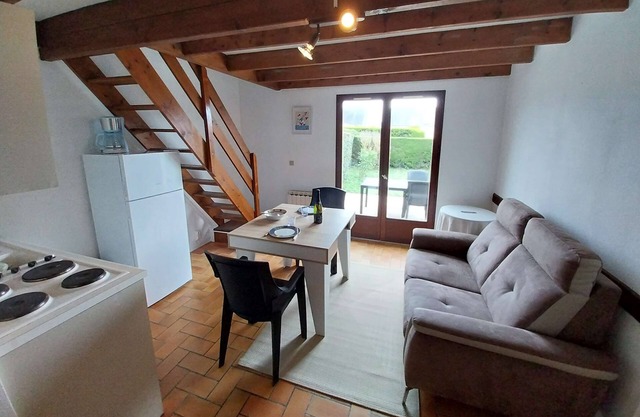 Charming little house with shared pool 0
