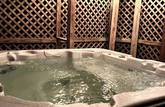 ✅Charming Loft /Studio in Canton with Private Entry, Free Snack Bar & Hot Tub.