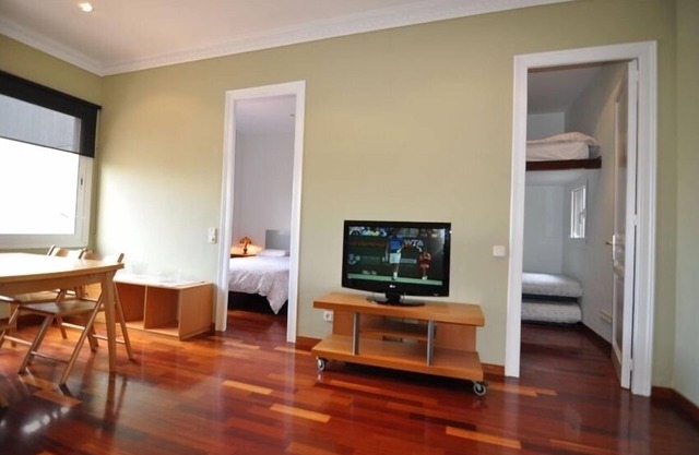 Charming, Luminous & Quiet, Top floor, Big Terrace, WIFI, Centric.