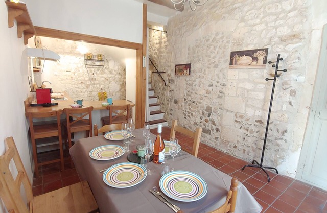 Charming Maison Arlésienne in the shadow of the Arenas, from 2 to 5p+1baby