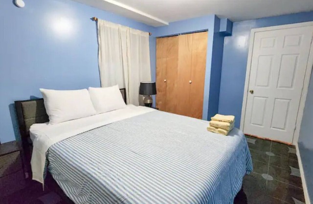 Charming Oasis Steps from Beach & Metro Station