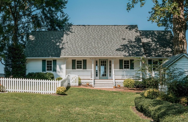 Charming Rappahannock Waterfront Cottage Pool, Fireplace, Kayaks