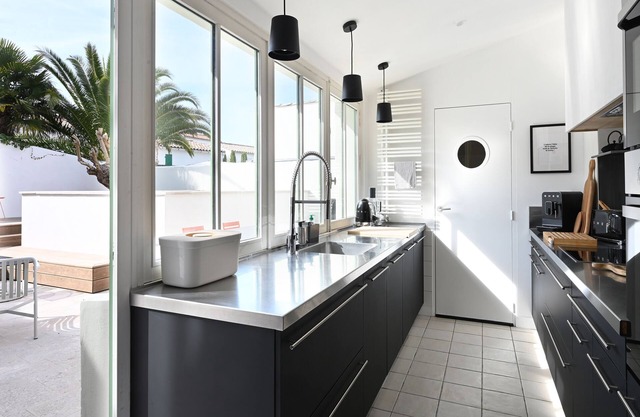CHARMING RESIDENCE IN THE CENTER OF TOWN