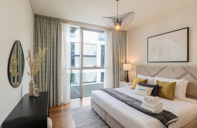 Charming Retreat in CityWalk With Balcony and Pool