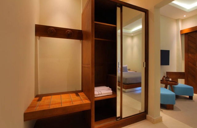 Charming room within walking distance from the shopping area Seminyak