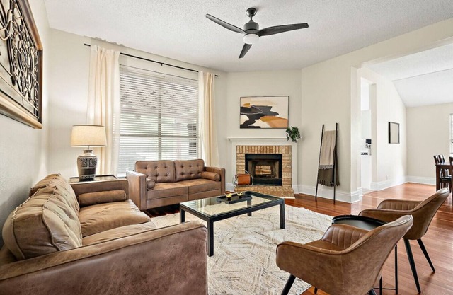 Charming Round Rock Retreat