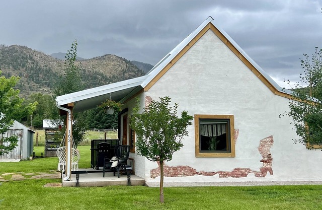 Charming Settlers Cottage