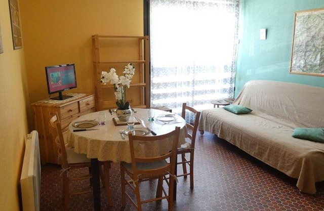 Charming Studio for 4 in Saint-Lary-Soulan - Near Slopes, Parking, South-West Exposure