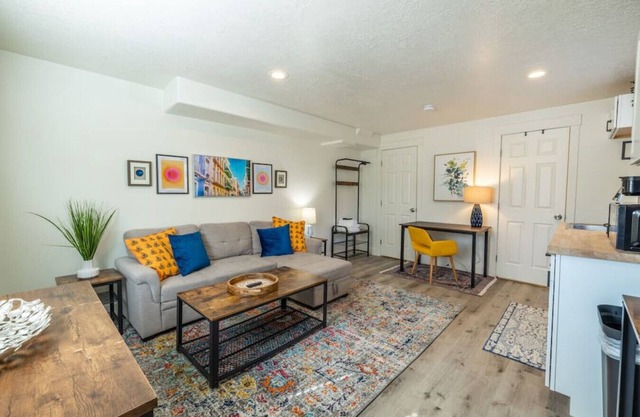 Charming Studio: Extended Stays