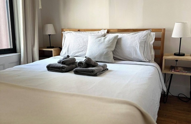 Charming studio in a Brooklyn brownstone guesthouse!