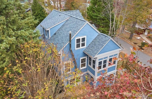 Charming Studio walking distance to UNCA & Greenway, walkable neighborhood