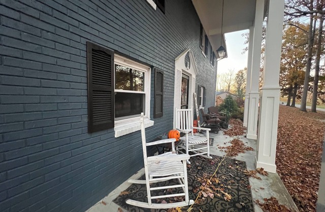 Charming studio with WiFi/hotub/pool in fabulous Lewisburg