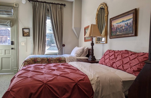 Charming Suite in the heart of SIlverton and the San Juans