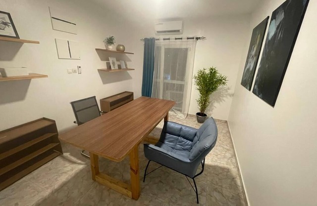Charming T4 close to banks, shops and other facilities in the riviera Golf
