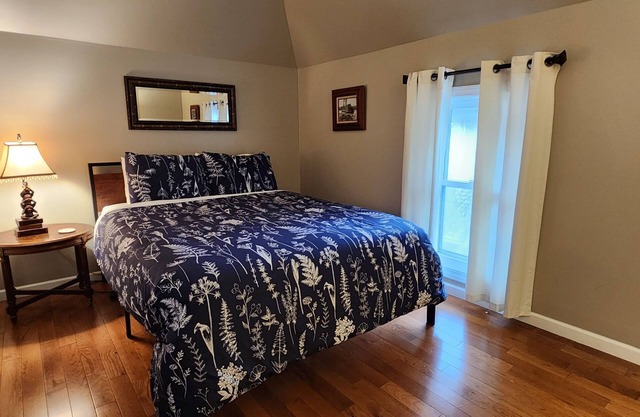 Charming Updated 1920s by the Square!