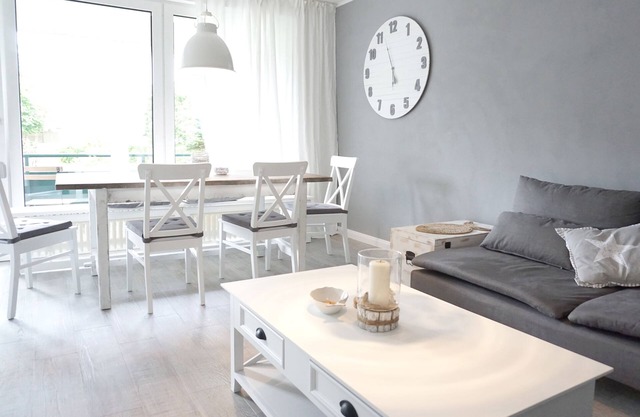 Charming vacation apartment with maritime flair, ground floor, 3 rooms, approx. 63m², SW, W-balcony