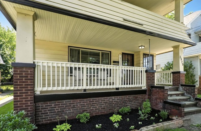 Charming West Cleveland Home- Private Entry- Small Pet Friendly