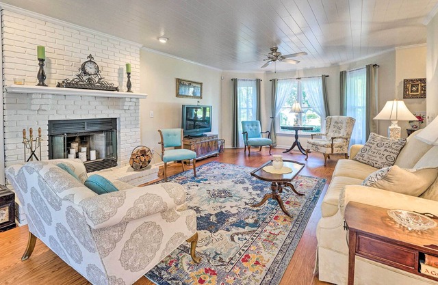 Charming Wilmington Home ~ 7 Mi to Downtown!