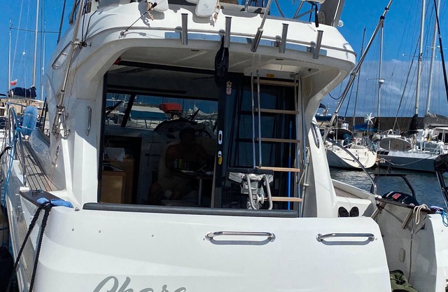 Charming Yacht with Sea Views, Wi-Fi and Air Conditioning