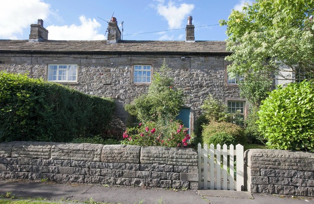 Charming Yorkshire Dales Cottage sleeping 4 guests with access to an award winning wellbeing resort.