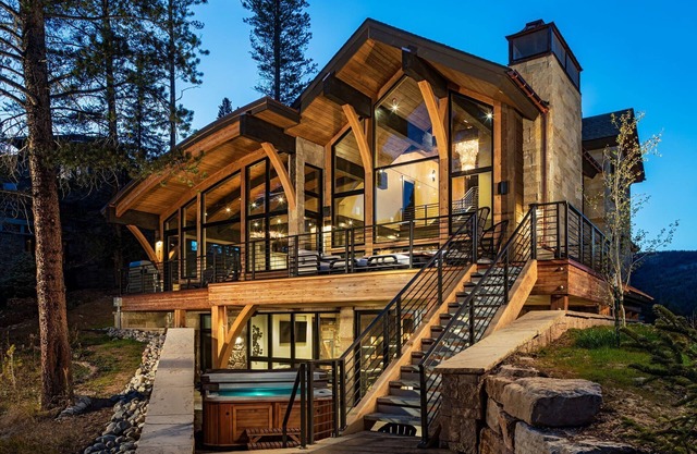 Chateau Bella Rose - Amazing New TRUE Ski InOut! 7 Bedrooms, Sleeps 19