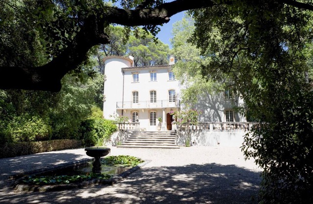 Chateau Elegance - Ten Bedroom Castle, Sleeps 16