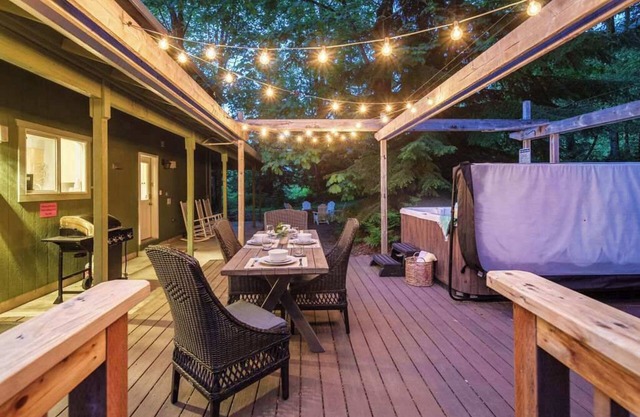 Chateau Relaxeau: Game Room Hot Tub Pet Friendly