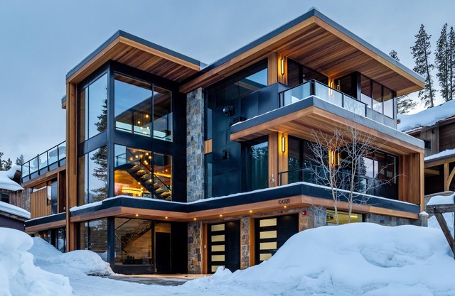 Chateau Sophia Marie - Brand New TRUE Ski In/Out -Wrapped in Luxury! Sleeps 16