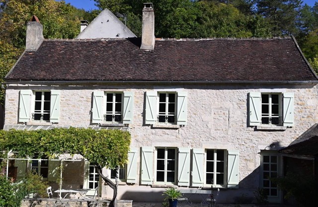 Chatel Censoir: Joli House in Burgundy
