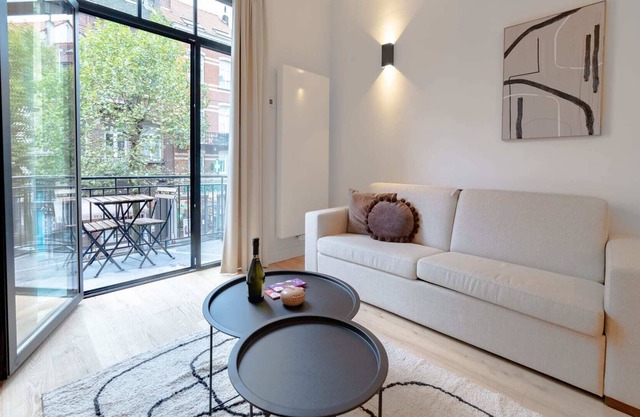Chatelain I - One Bedroom Apartment, Sleeps 4