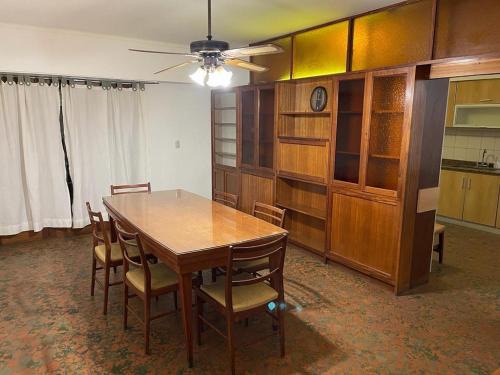 Check and Home - Casa Tucuman II - 8 Huéspedes Espaciosa Con Patio