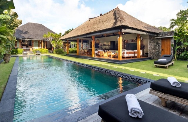 Cheerful 3BR Villa W/Pool & Garden, Bali Villa 2213