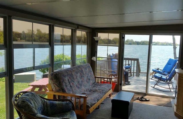 Cherry Beach Family Cottage "on the point"