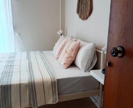 Cherry - HappyHostGr - Downtown Apartment