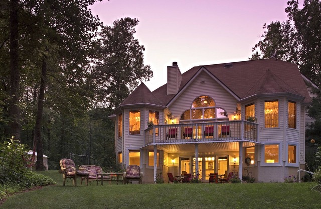 Cherry Valley Manor Luxury Bed and Breakfast
