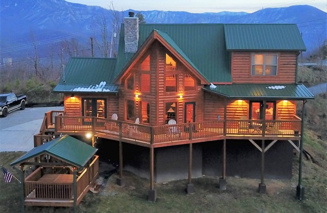 ✨ Chesnut Ridge, Beautiful Mountain Cabin in the Best Location 🏅