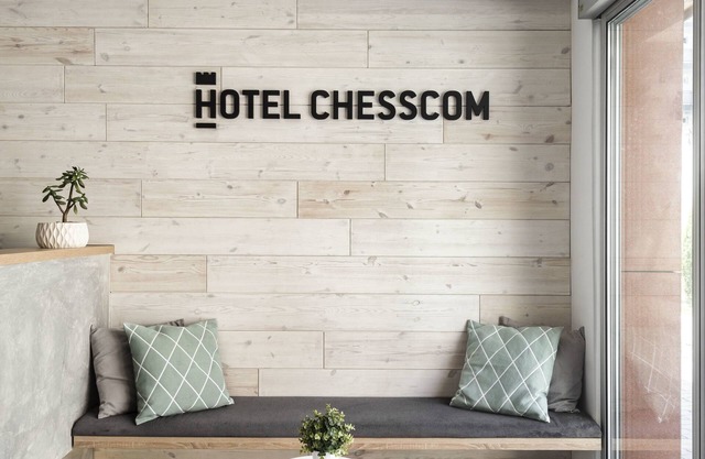 Chesscom Hotel