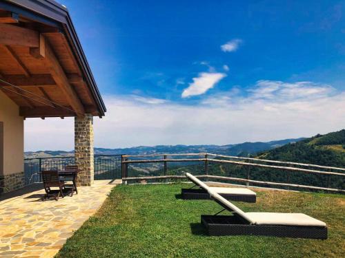 Chestnut Forest Retreat In The Apennines