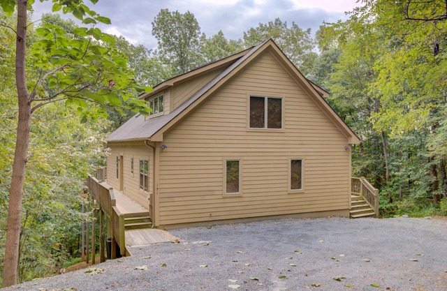Chestnut Springs with Wintergreen Advantage