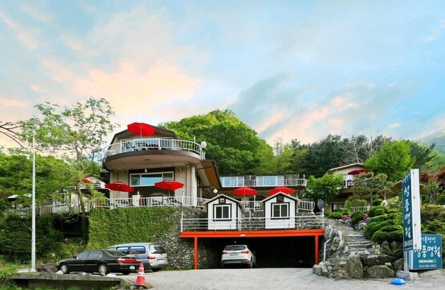 Cheungpungmyungwol Pension