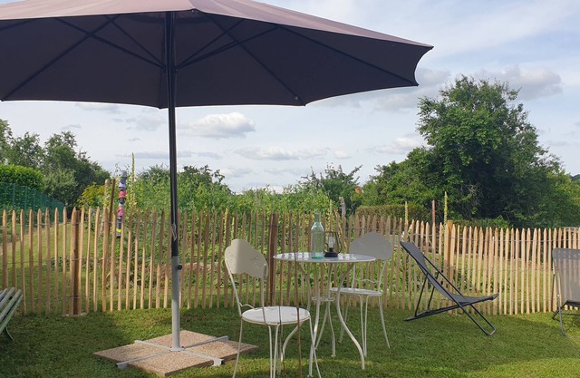 Chez Émile Logement Entier, 2 Chambres, Jardin Privé