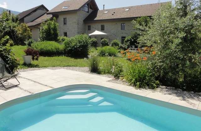 CHEZ MARTHE - YENNE - Gîte