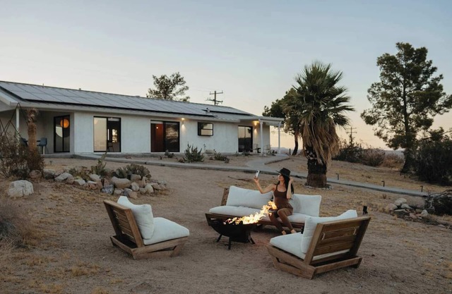 Chi House | Hot Tub, Cowboy Pool, Park Views