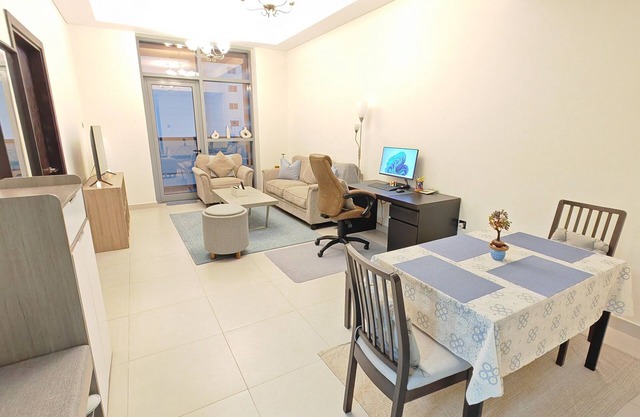 Chic 1-bedroom apartment in enchanting Dubai with WiFi, fitness room
