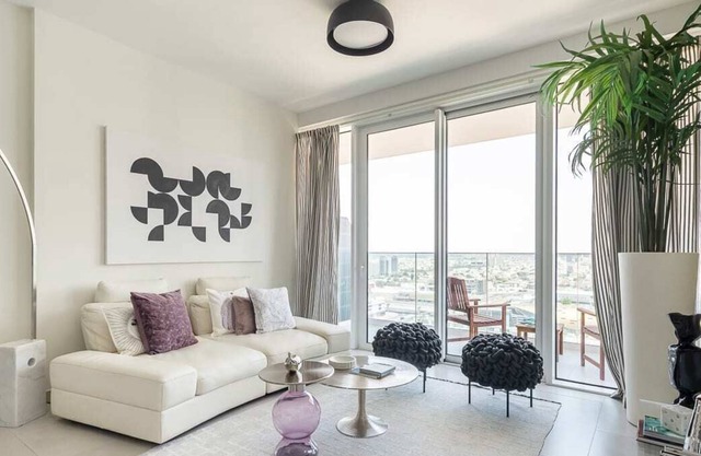 Chic 1BR Apartment in 1 Residences - Near Metro!