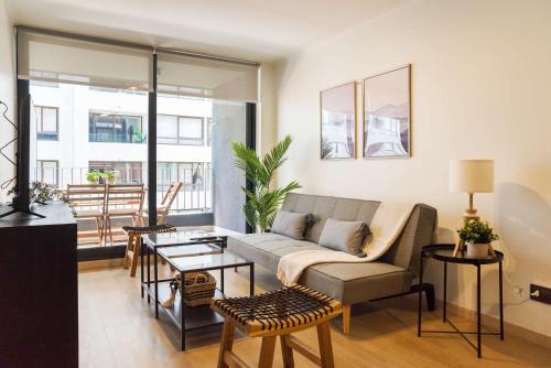 Chic 1BR Oasis for 3 in Bustling Las Condes
