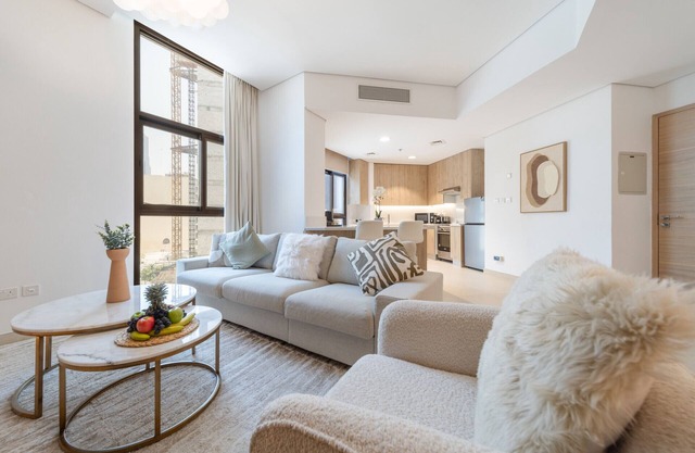 Chic 2BR Apt with Contemporary Design