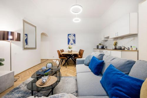 Chic 3BR Gem in the Heart of Budapest- Walk to Krudy St