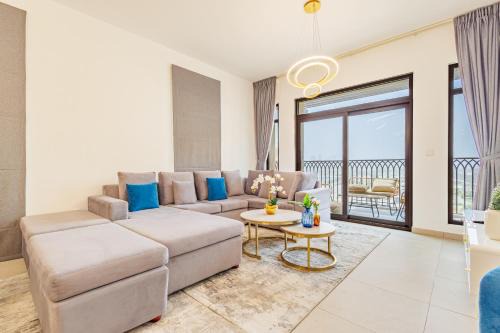 Chic Apartment with Balcony & Views