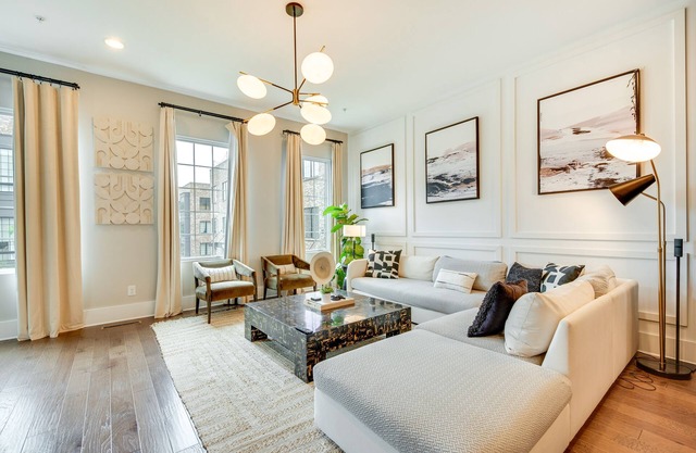 Chic Atlanta Vacation Rental ~ 1 Mi to Downtown!